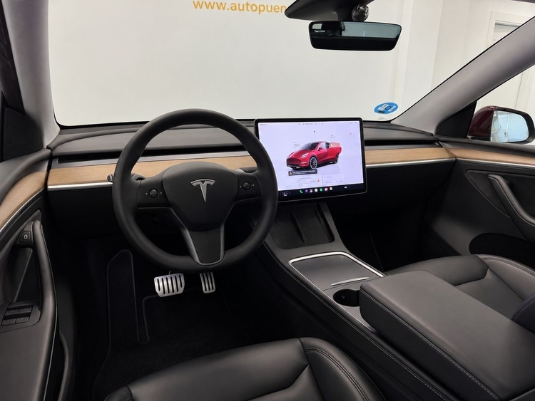 Tesla Model Y MODEL Y PERFORMANCE foto 9