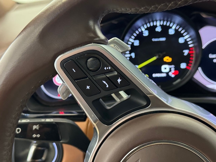 Porsche Cayenne E-HYBRID  foto 22