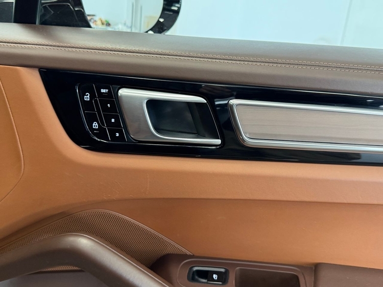 Porsche Cayenne E-HYBRID  foto 29