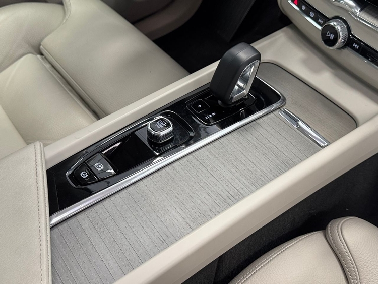 Volvo XC60 2.0 B4D ULTIMATE DARK AUTO foto 38