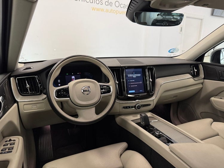 Volvo XC60 2.0 B4D ULTIMATE DARK AUTO foto 9